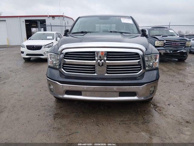 44510251 :رقم المزاد ، 1C6RR7GG4JS311646 vin ، 2018 Ram 1500 Big Horn  4x4 6'4 Box مزاد بيع
