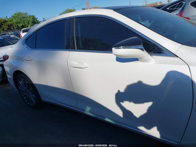 2021 Lexus Es 350 მანქანა იყიდება აუქციონზე, vin: 58ADZ1B11MU097618, აუქციონის ნომერი: 44510309
