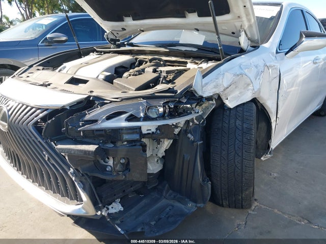 2021 Lexus Es 350 მანქანა იყიდება აუქციონზე, vin: 58ADZ1B11MU097618, აუქციონის ნომერი: 44510309