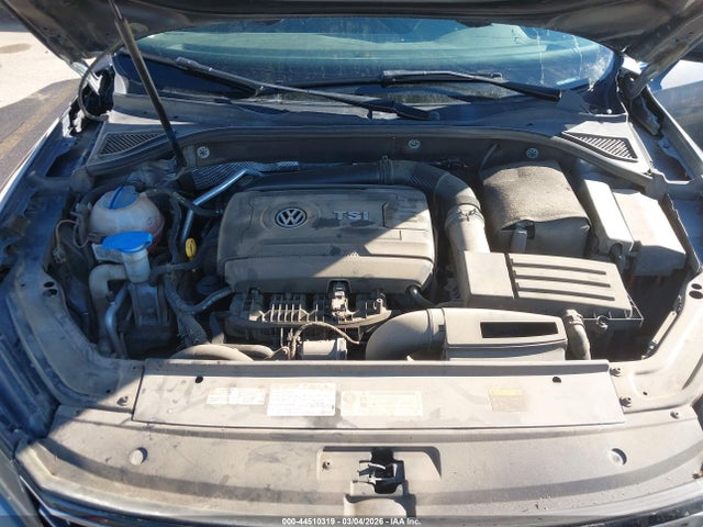 1VWAT7A38HC013163 Volkswagen Passat 1.8t S