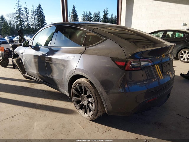 2021 TESLA MODEL Y 5YJYGDEE5MF200356 Photo 2
