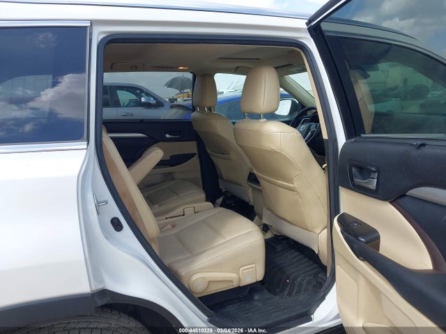 Toyota Highlander Xle 2017 5TDKZRFH3HS512196 Image 8