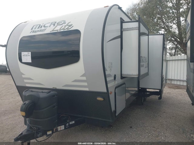 Flagstaff Micro Lite 2019 4X4TFLA23KD429684 Image 17