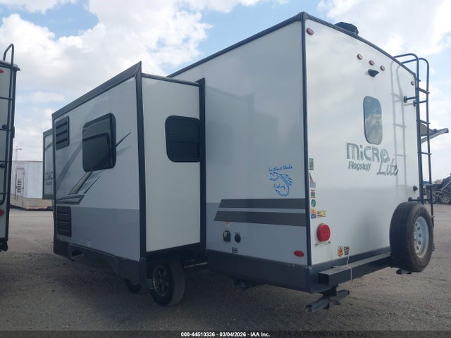 Flagstaff Micro Lite 2019 4X4TFLA23KD429684 Image 18