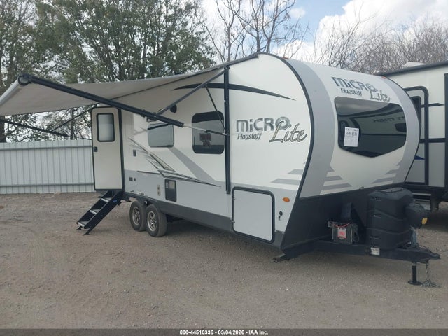 Flagstaff Micro Lite 2019 4X4TFLA23KD429684 Image 14