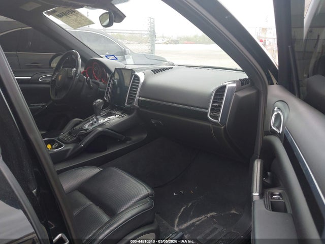 2011 PORSCHE CAYENNE WP1AB2A29BLA42080 Photo 4