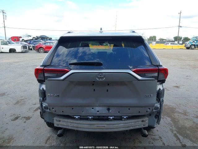 2T3W1RFV4MC102645 Toyota Rav4 Xle