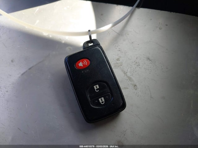 JTDKN3DU0F0423467 Toyota Prius Three
