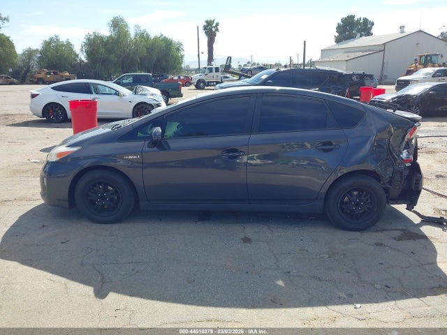 JTDKN3DU0F0423467 Toyota Prius Three