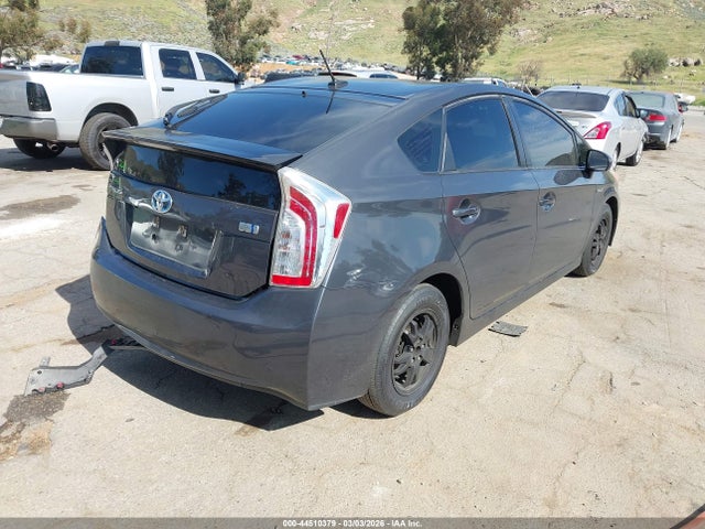 JTDKN3DU0F0423467 Toyota Prius Three
