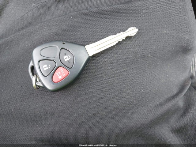 VNKKTUD31FA022286 Toyota YARIS LE