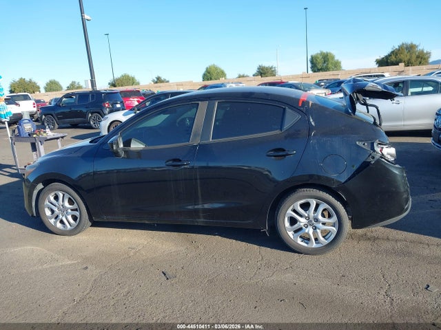3MYDLBZV0GY137413 Scion IA