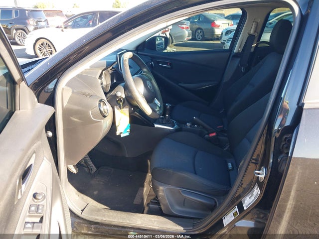 3MYDLBZV0GY137413 Scion IA