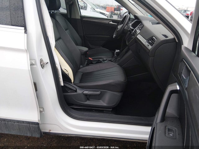 44510427 :رقم المزاد ، 3VV2B7AX4NM047920 vin ، 2022 Volkswagen Tiguan 2.0t Se مزاد بيع
