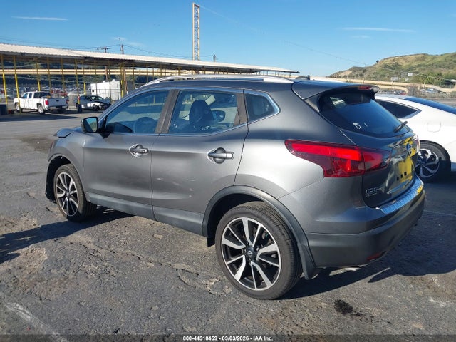 JN1BJ1CP6JW165363 Nissan Rogue Sport Sl