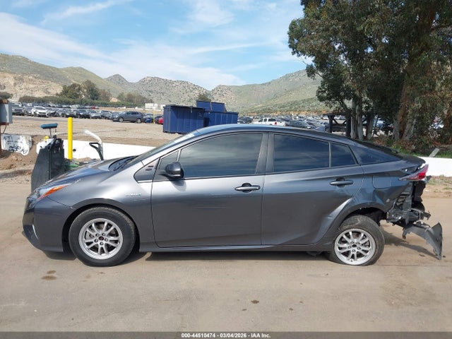 Toyota Prius Two 2016 JTDKBRFU3G3018647 Image 14