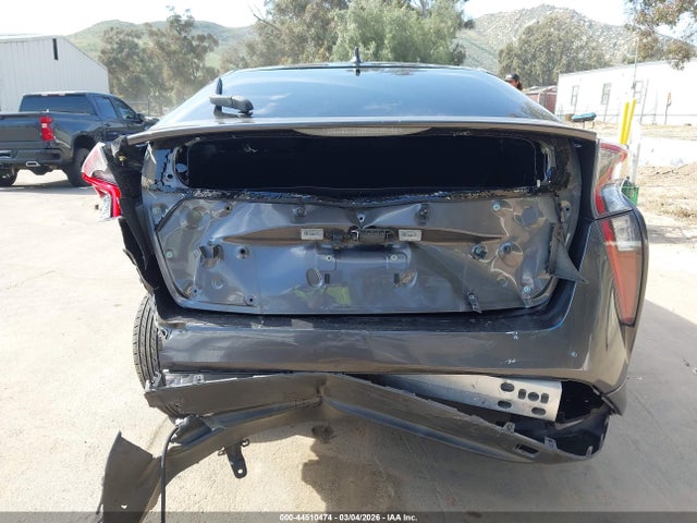 Toyota Prius Two 2016 JTDKBRFU3G3018647 Image 16