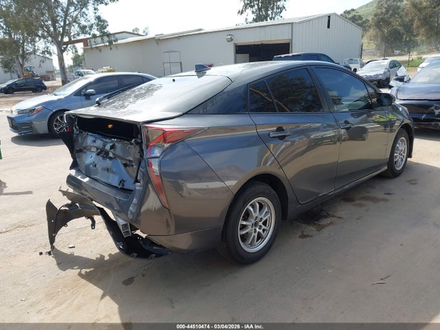Toyota Prius Two 2016 JTDKBRFU3G3018647 Image 4