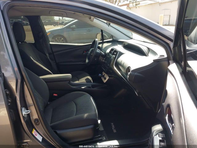 Toyota Prius Two 2016 JTDKBRFU3G3018647 Image 5
