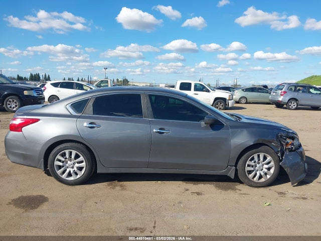 Продажа на аукционе авто 2017 Nissan Altima 2.5 S, vin: 1N4AL3AP7HC273736, номер лота: 44510481