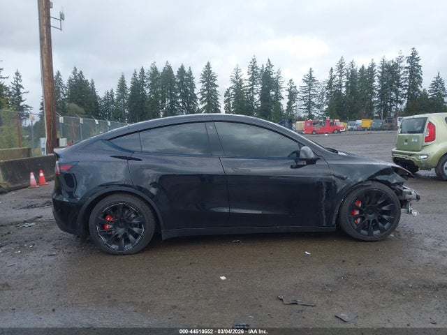 Продажа на аукционе авто 2022 Tesla Model Y Long Range Dual Motor All-wheel Drive, vin: 7SAYGDEE1NF507771, номер лота: 44510552