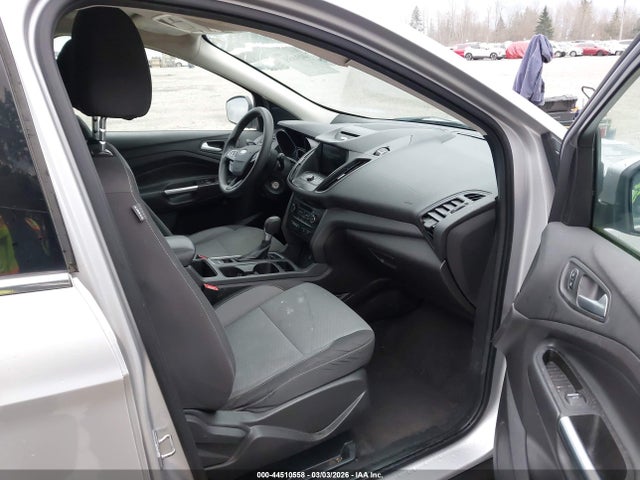 1FMCU9GD8HUA23864 Ford ESCAPE SE
