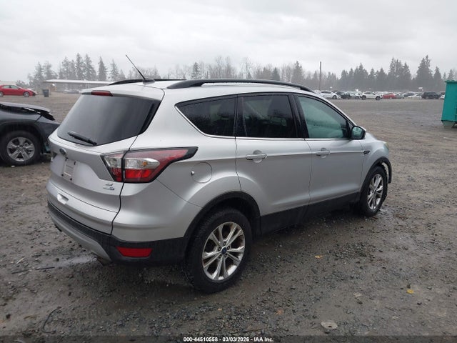 1FMCU9GD8HUA23864 Ford ESCAPE SE