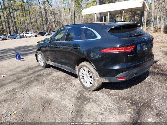 2017 JAGUAR F-PACE SADCK2BVXHA888438 Photo 2