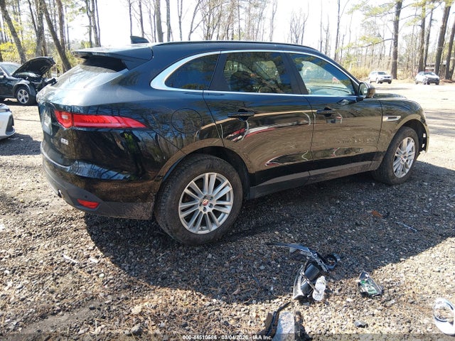 2017 JAGUAR F-PACE SADCK2BVXHA888438 Photo 3