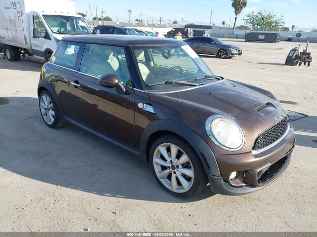 2011 MINI COOPER S WMWSV3C57BTY10548