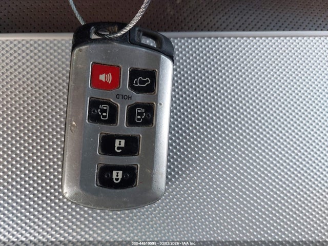 5TDDK3DC1FS110482 Toyota Sienna Limited Premium 7 Passenger