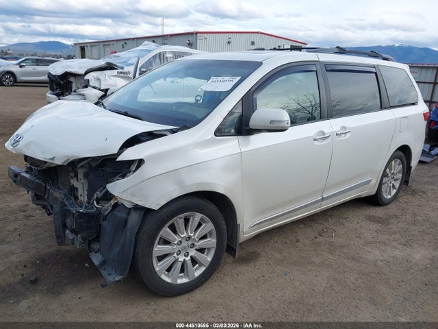 5TDDK3DC1FS110482 Toyota Sienna Limited Premium 7 Passenger