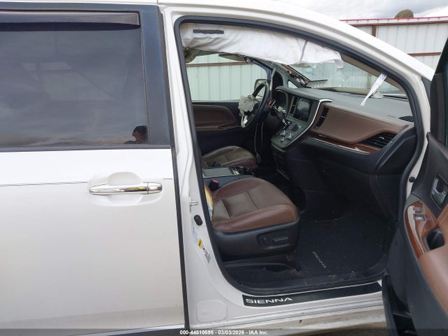 5TDDK3DC1FS110482 Toyota Sienna Limited Premium 7 Passenger