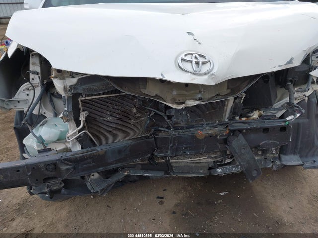 5TDDK3DC1FS110482 Toyota Sienna Limited Premium 7 Passenger