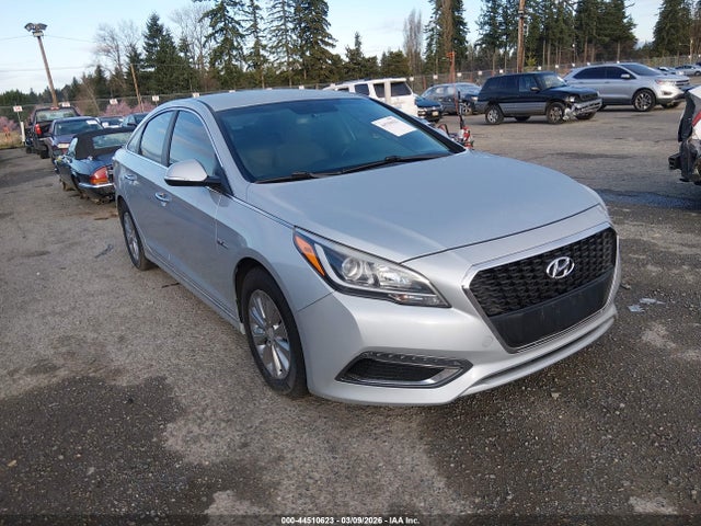 2017 HYUNDAI SONATA HYBRID KMHE24L35HA061312