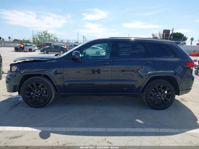 1C4RJEAG0HC965562 Jeep Grand Cherokee Altitude 4x2