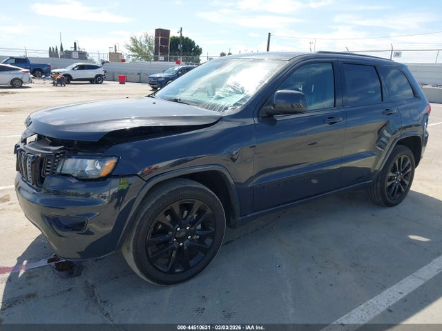 1C4RJEAG0HC965562 Jeep Grand Cherokee Altitude 4x2