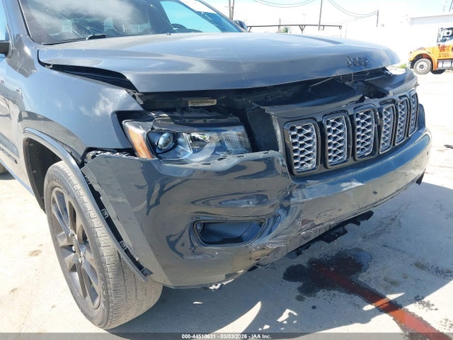 1C4RJEAG0HC965562 Jeep Grand Cherokee Altitude 4x2