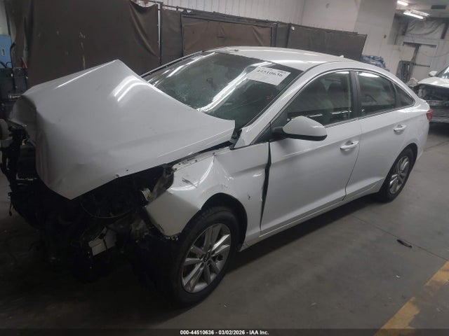 Hyundai SONATA SE 2016 5NPE24AFXGH367205 Image 2