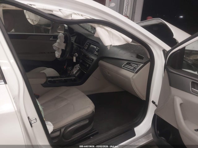 Hyundai SONATA SE 2016 5NPE24AFXGH367205 Image 5