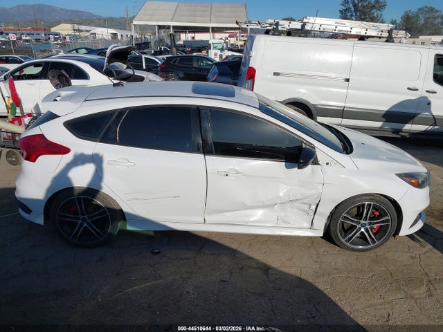 Ford FOCUS ST 2017 1FADP3L90HL296288 Image 13