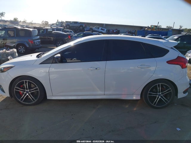 Ford FOCUS ST 2017 1FADP3L90HL296288 Image 14