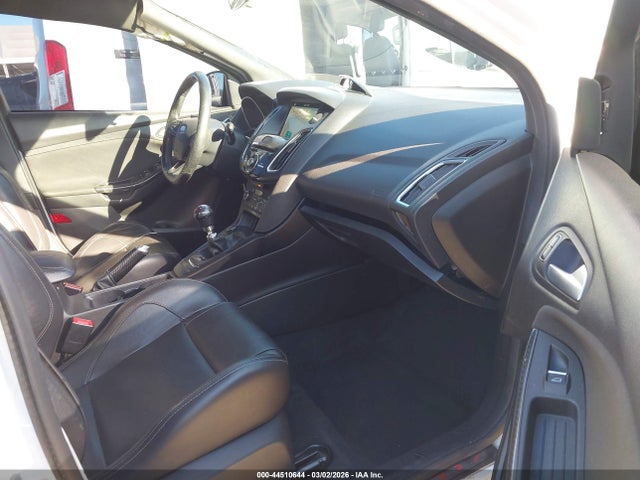 Ford FOCUS ST 2017 1FADP3L90HL296288 Image 5