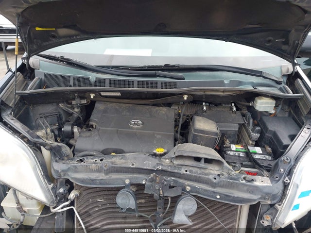 2014 TOYOTA SIENNA 5TDYK3DC5ES455126 Photo 9