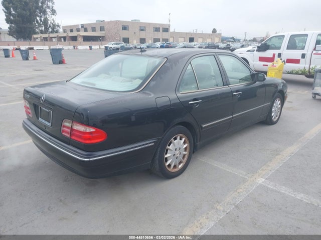 44510656 :رقم المزاد ، WDBJF65J2YB120694 vin ، 2000 Mercedes-benz E 320 مزاد بيع