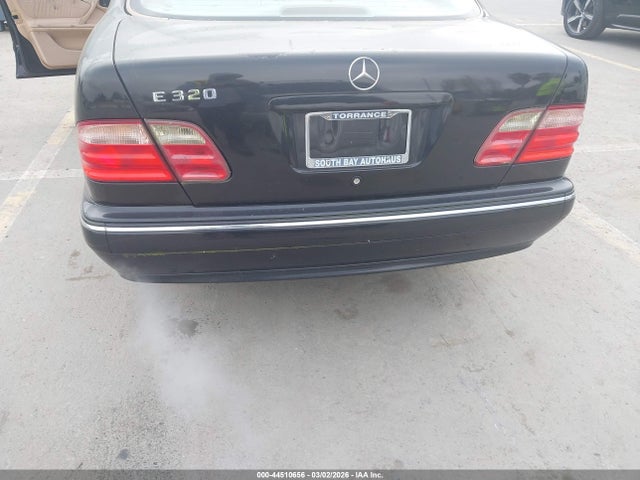 44510656 :رقم المزاد ، WDBJF65J2YB120694 vin ، 2000 Mercedes-benz E 320 مزاد بيع