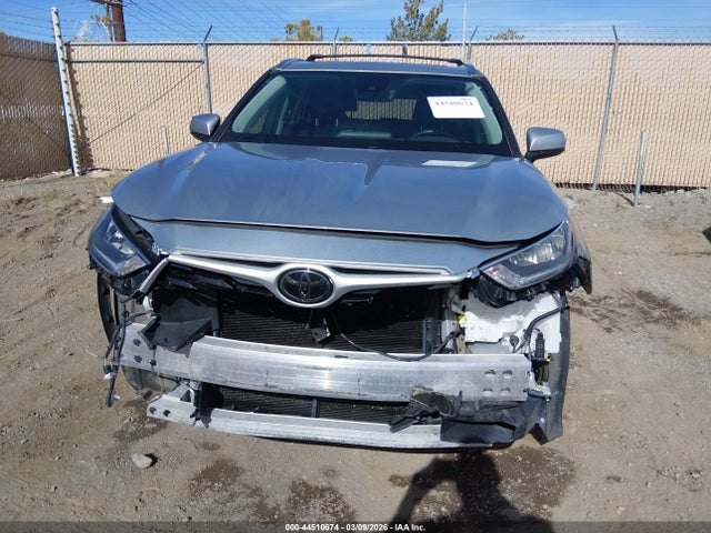 5TDHZRBH6LS024904 Toyota Highlander Xle