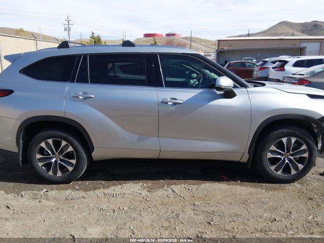 5TDHZRBH6LS024904 Toyota Highlander Xle
