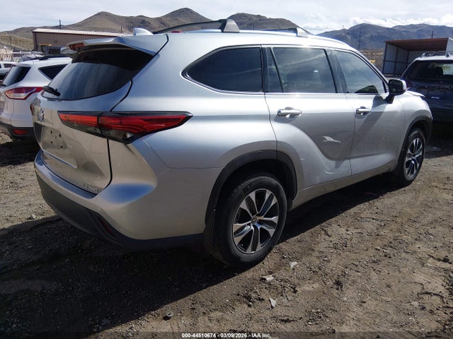 5TDHZRBH6LS024904 Toyota Highlander Xle
