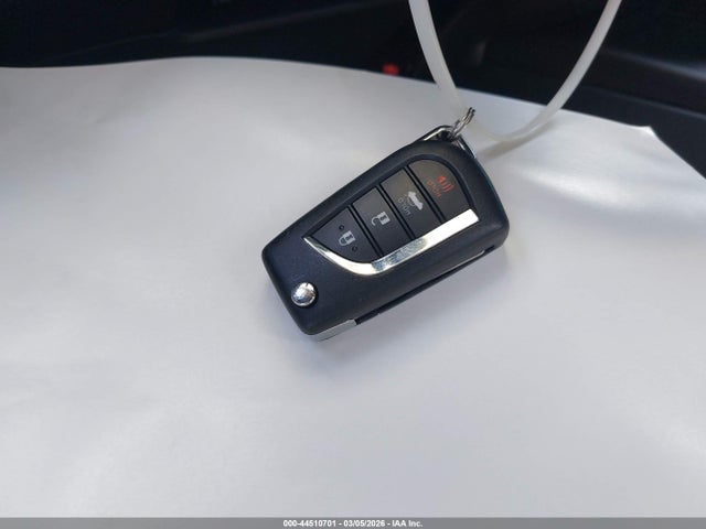 4T1C11AK3MU563103 Toyota CAMRY LE